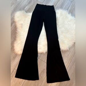 AERIE | Black Flare High-Rise Cross Waistband Lounge Pants (M)